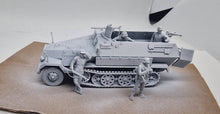Carica l'immagine nel visualizzatore di Gallery, Sd.Kfz. 251/1 Ausf. B - Scala 1/72 - 1 item