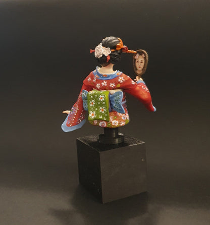 Geisha vor dem Spiegel - Resin-Büste im Maßstab 1:10 zum Zusammenbauen und Bemalen